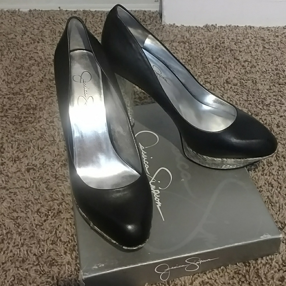 Jessica Simpson heels